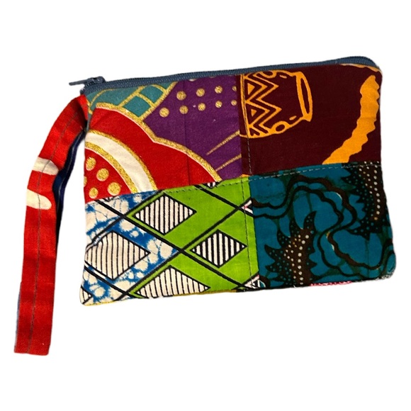 ‼️Clearance‼️ Colorful Patchwork Clutch - Picture 1 of 6
